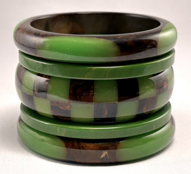 SZ11 Shultz tobacco/medium green checkerboard and dot bangle set